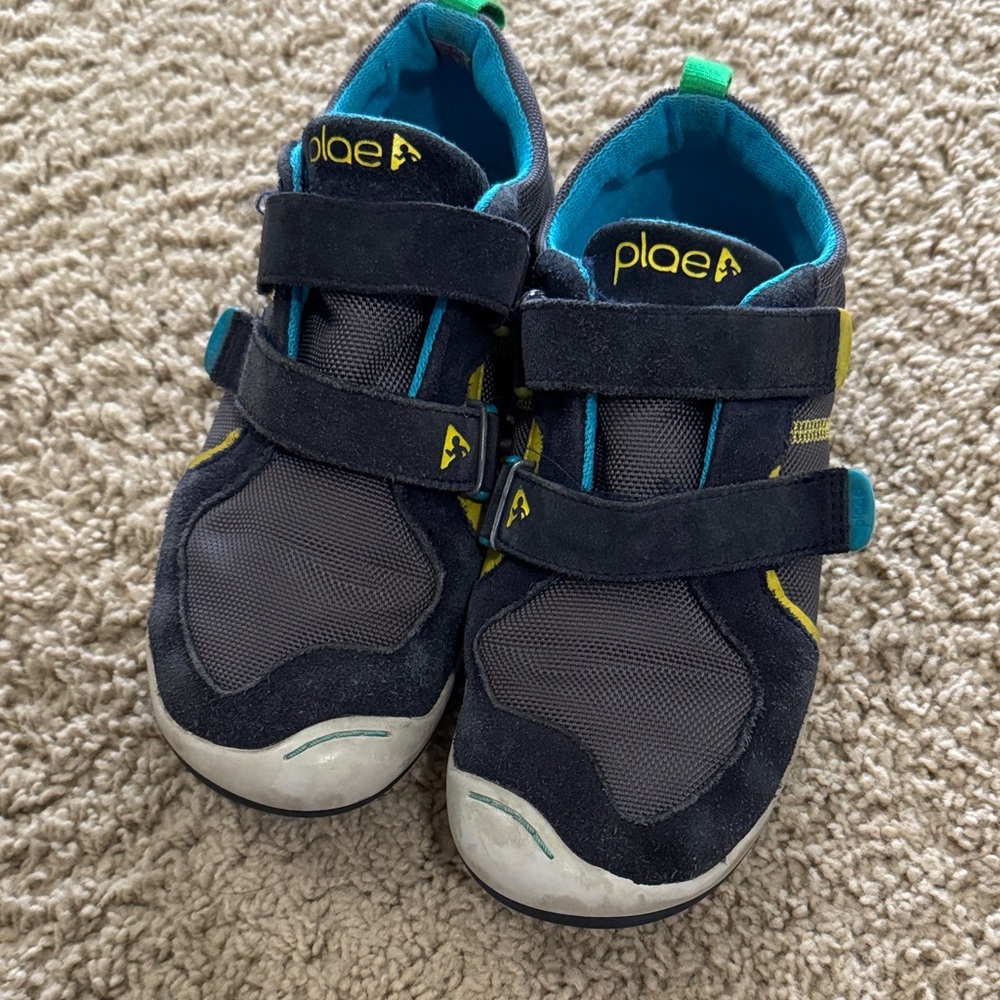 PLAE TY Kids' Navy and Gray Sneakers with Yellow Accents